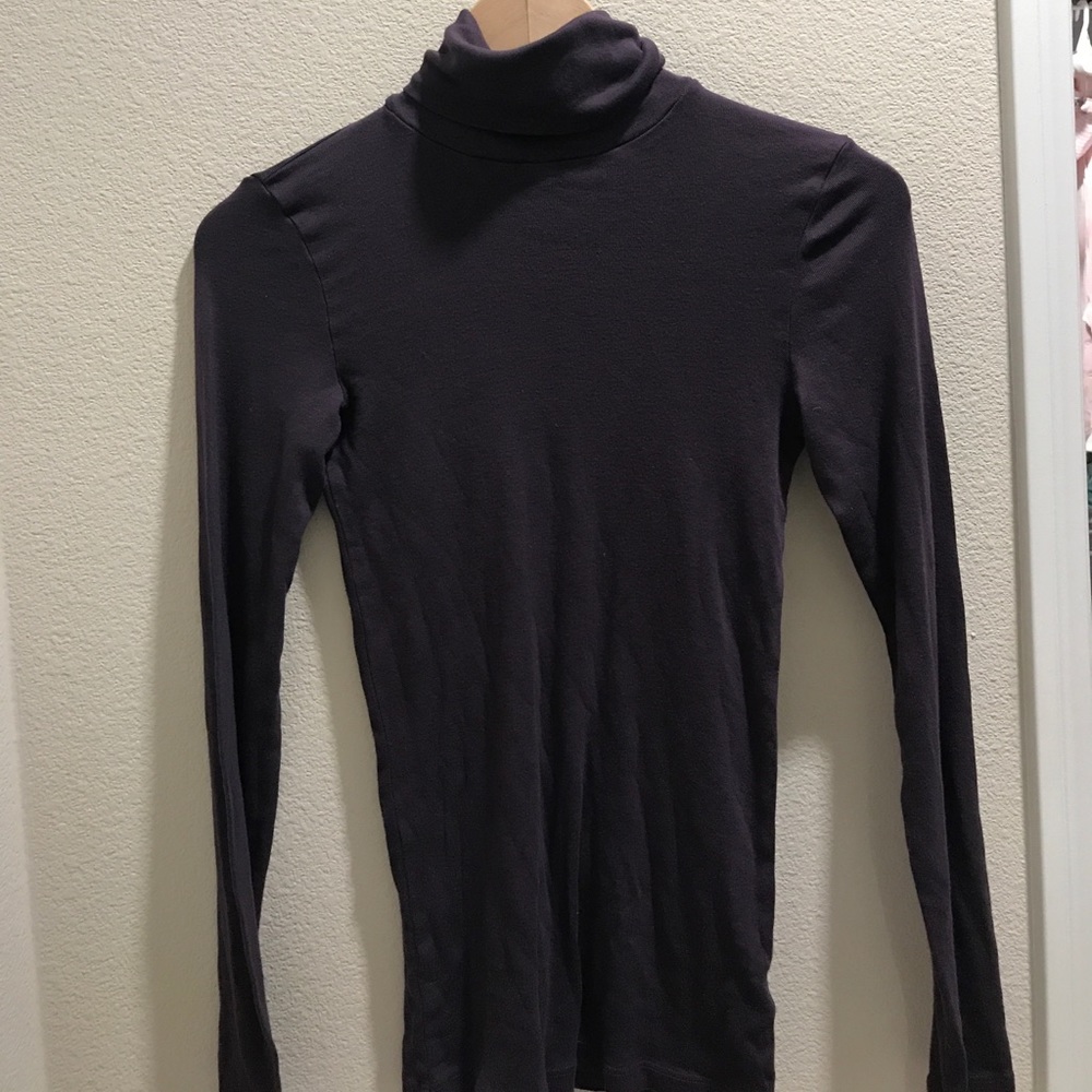 Splendid eggplant purple turtleneck tee